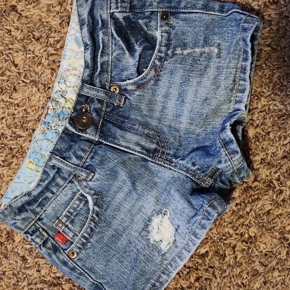 Bongo Shorts & Top - Picture 2 of 8